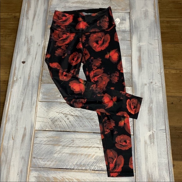 🌹Victoria's Secret Sport 7/8 size XL🌹 - Picture 3 of 6